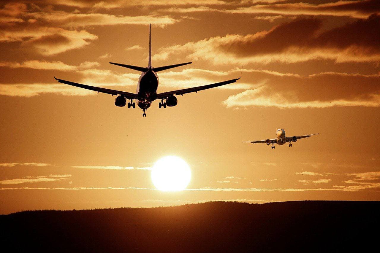 Летевший в Краснодар самолет вернулся в аэропорт Шереметьево из-за сигнала о разгерметизации